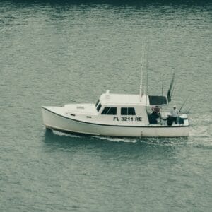 Barco para usar con el titulo de patrón de navegación básica en Gijón, Asturias