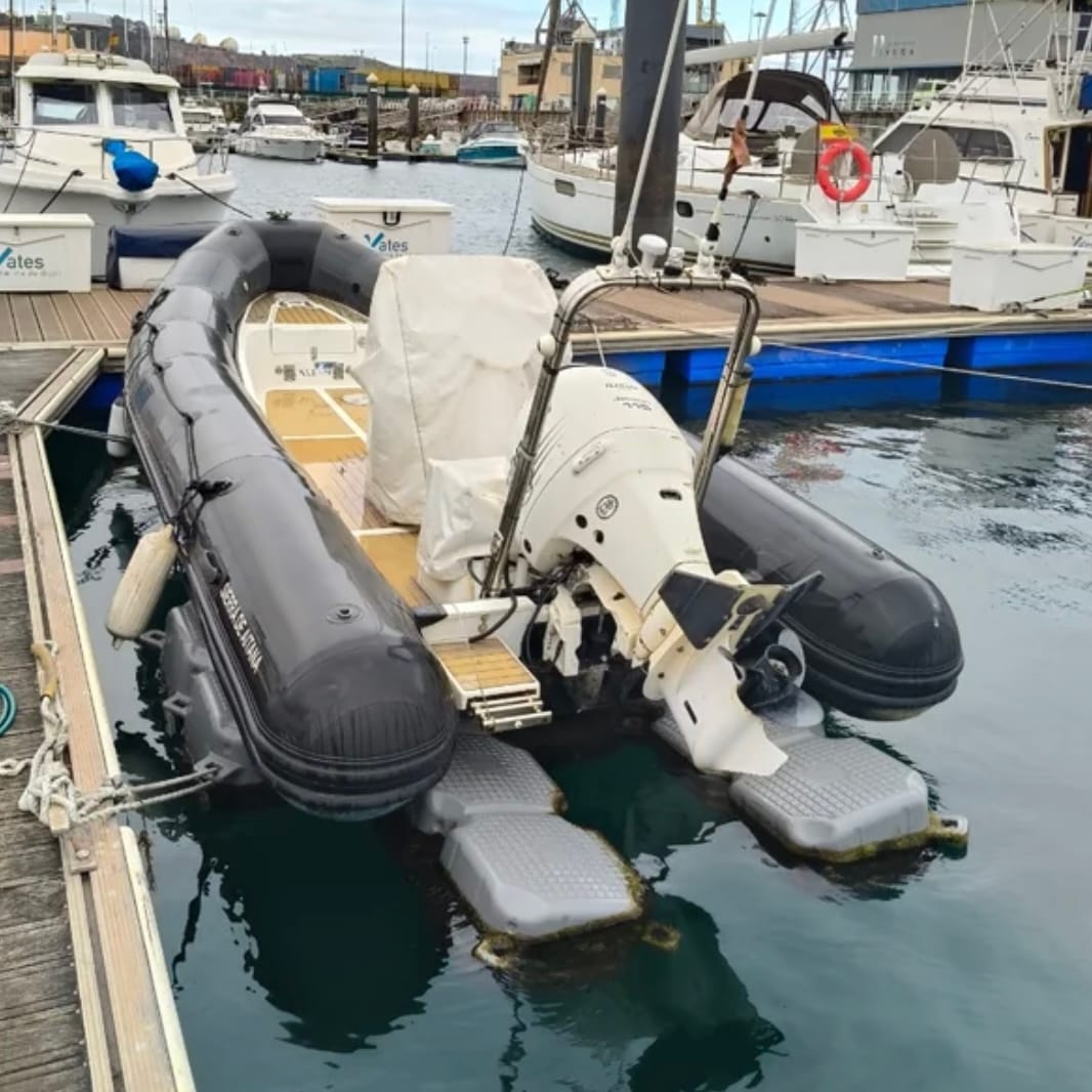 lancha motora neumática venta en Asturias