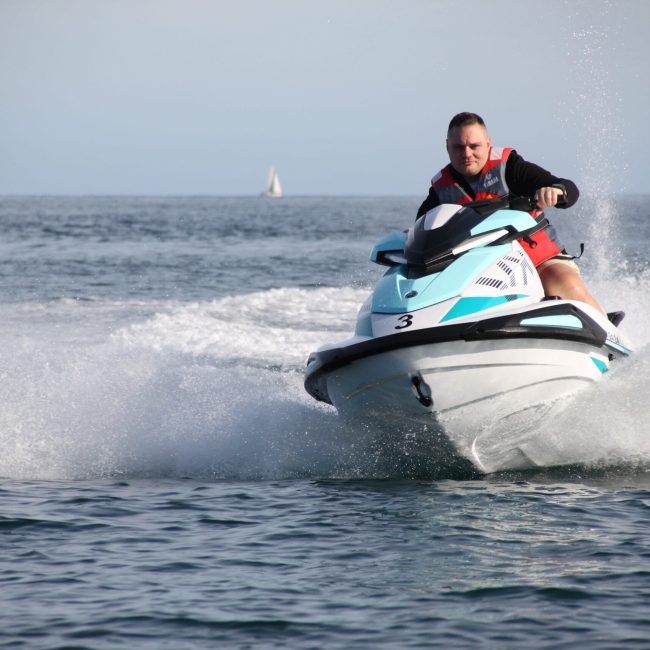 Curso monitor Moto de agua en Madrid y Gijón